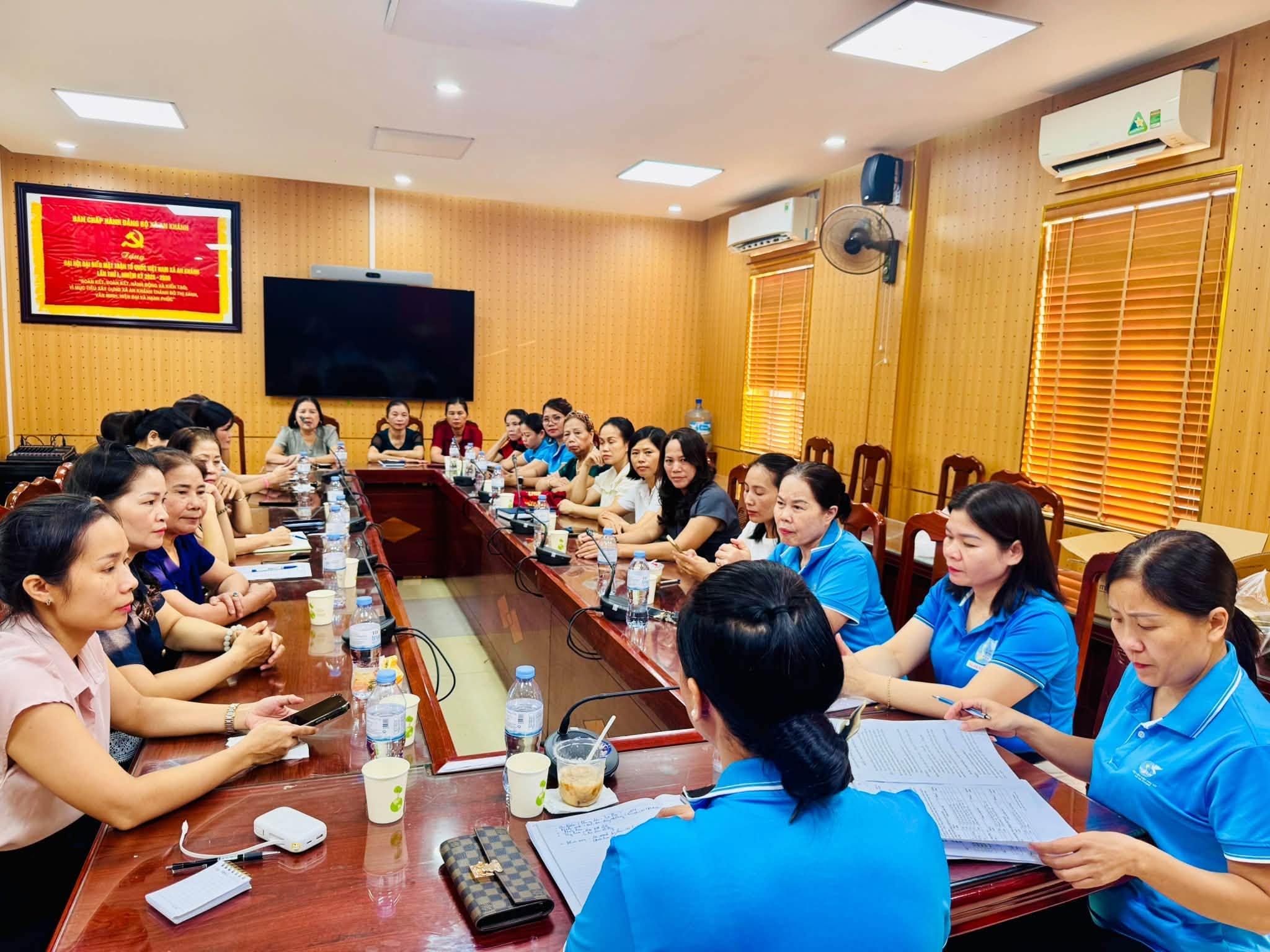 Cán bộ Hội các cấp tích cực thảo luận, thống nhất các giải pháp trọng tâm nhằm nâng cao chất lượng hoạt động phong trào.