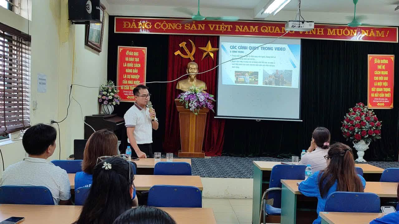 Chuyên gia truyền thông phân tích các cỡ cảnh quay căn bản trong một kịch bản video trường học.