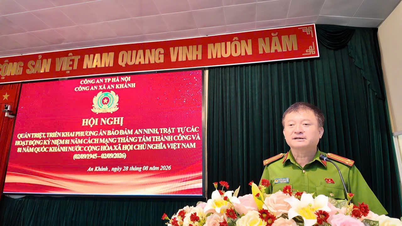 Đồng chí Trung tá Nguyễn Trung Kiên quán triệt chi tiết 16 tình huống giả định và biện pháp nghiệp vụ xử lý.