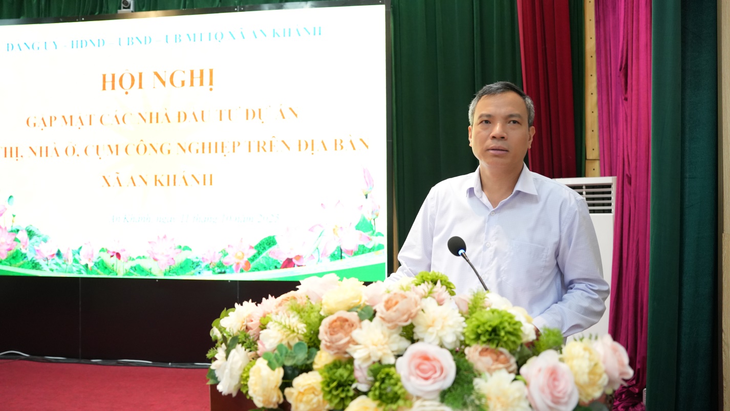 Đồng chí Nguyễn Trung Thuận - Bí thư Đảng ủy, Chủ tịch HĐND xã phát biểu kết luận chỉ đạo hội nghị.