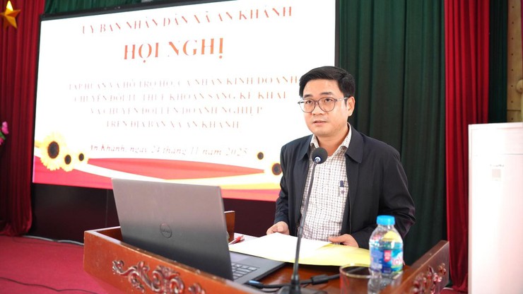 Đồng chí Nguyễn Duy Giang - Ủy viên Ban Thường vụ Đảng ủy, Phó Chủ tịch UBND xã An Khánh phát biểu chỉ đạo.
