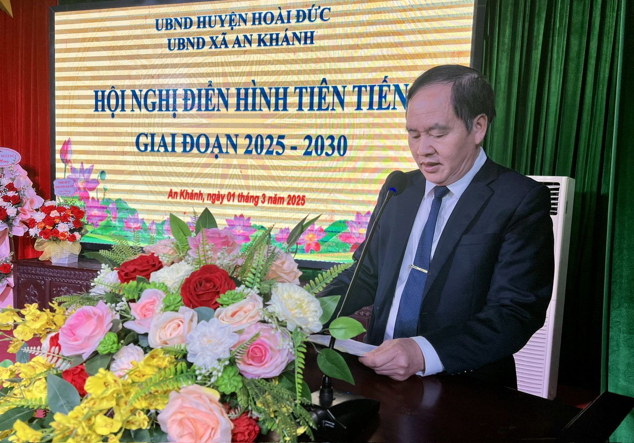 Đồng chí Nguyễn Trọng Toàn - Huyện ủy viên, Bí thư Đảng ủy, Chủ tịch HĐND xã An Khánh phát biểu chỉ đạo hội nghị.