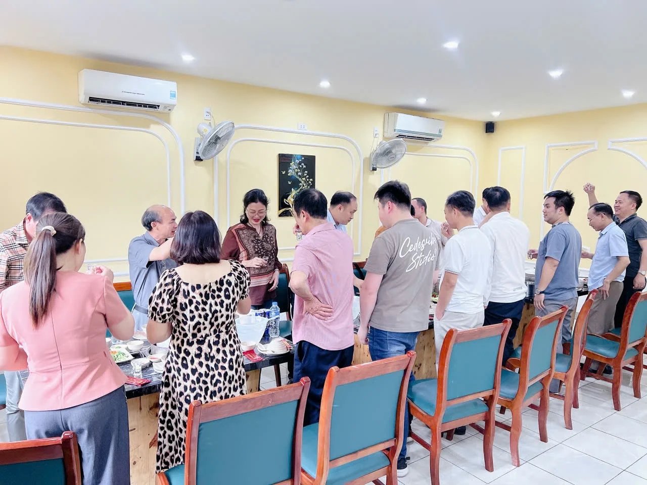 Nhà Hàng Lẩu Nấm An Khánh là địa chỉ lý tưởng cho các buổi tiệc gặp mặt, hội khóa và liên hoan đồng nghiệp.