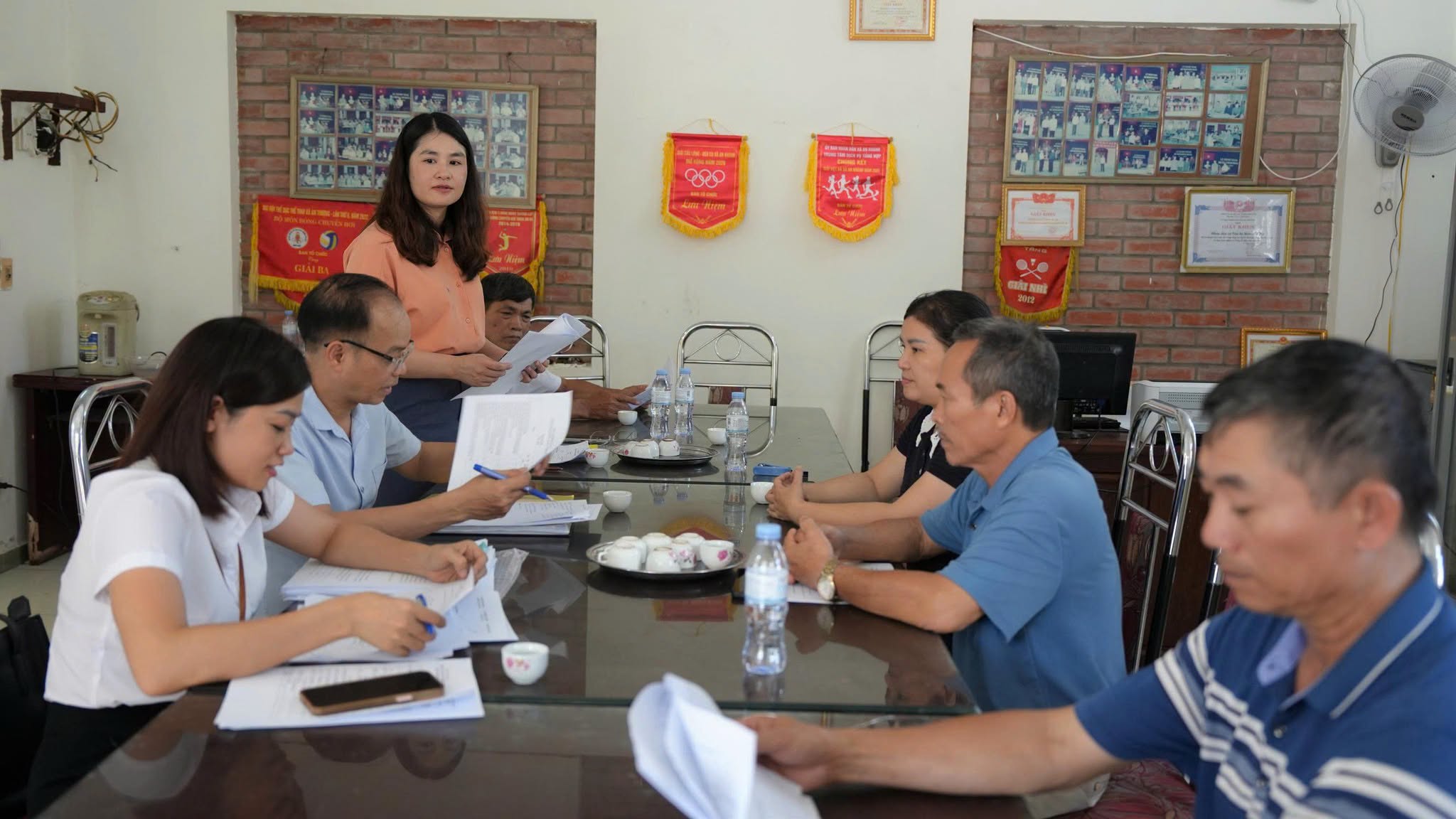 Các thành viên đoàn kiểm tra đánh giá cao việc gìn giữ cảnh quan không gian công cộng.