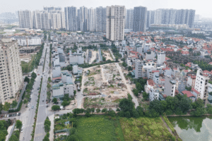 Khu đất dịch vụ thôn Vân Lũng sở hữu vị trí đắc địa ngay sát trục đường lớn và các tòa chung cư sầm uất.