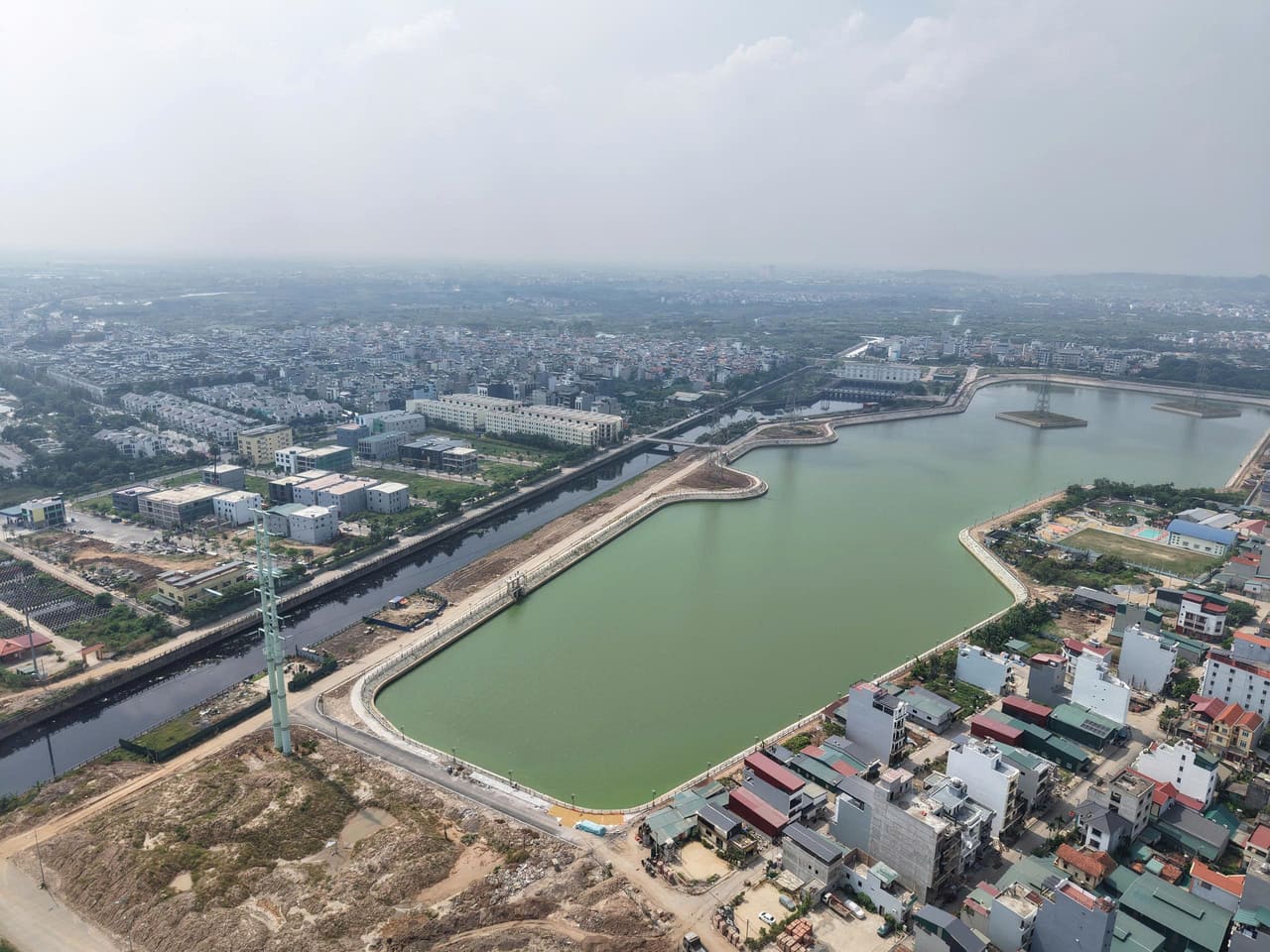 Hệ thống thủy lợi khép kín giúp giải quyết căn cơ bài toán ngập úng phía Tây Hà Nội.