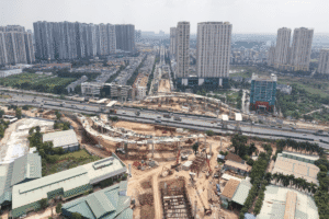 Hạ tầng giao thông chỉ thực sự tạo ra giá trị thặng dư bền vững khi thu hút được người dân về sinh sống và tiêu dùng thực tế.