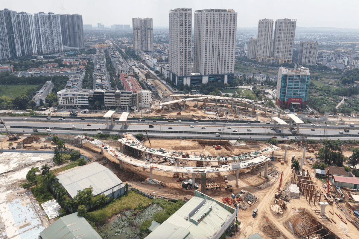 Các tổ hợp thương mại, văn phòng và khu dân cư tại xã An Khánh hưởng lợi trực tiếp từ hạ tầng nút giao.